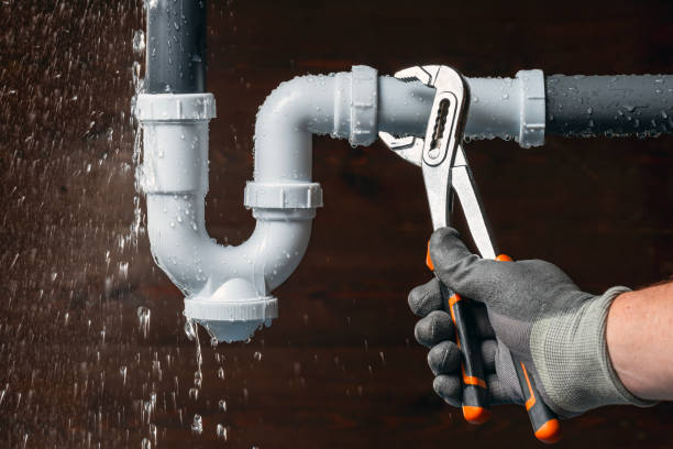 Professional Plumbing technician working in Columbiana, AL